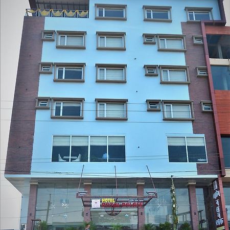 Hotel Royal Palace Bishnath Exterior photo