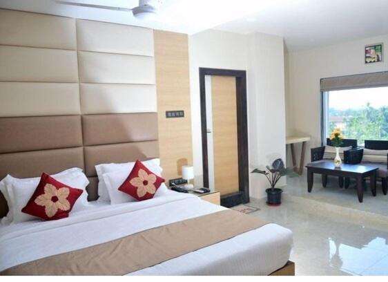 Hotel Royal Palace Bishnath Exterior photo