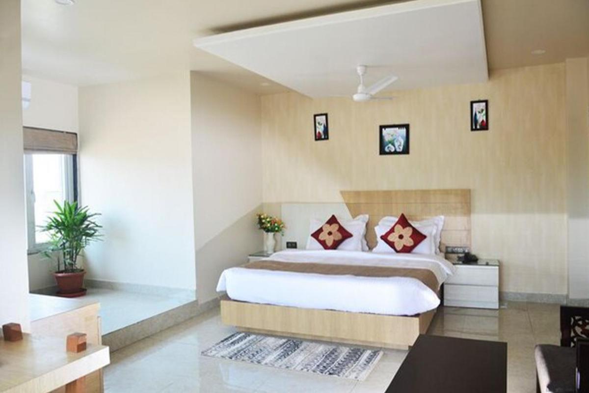 Hotel Royal Palace Bishnath Exterior photo
