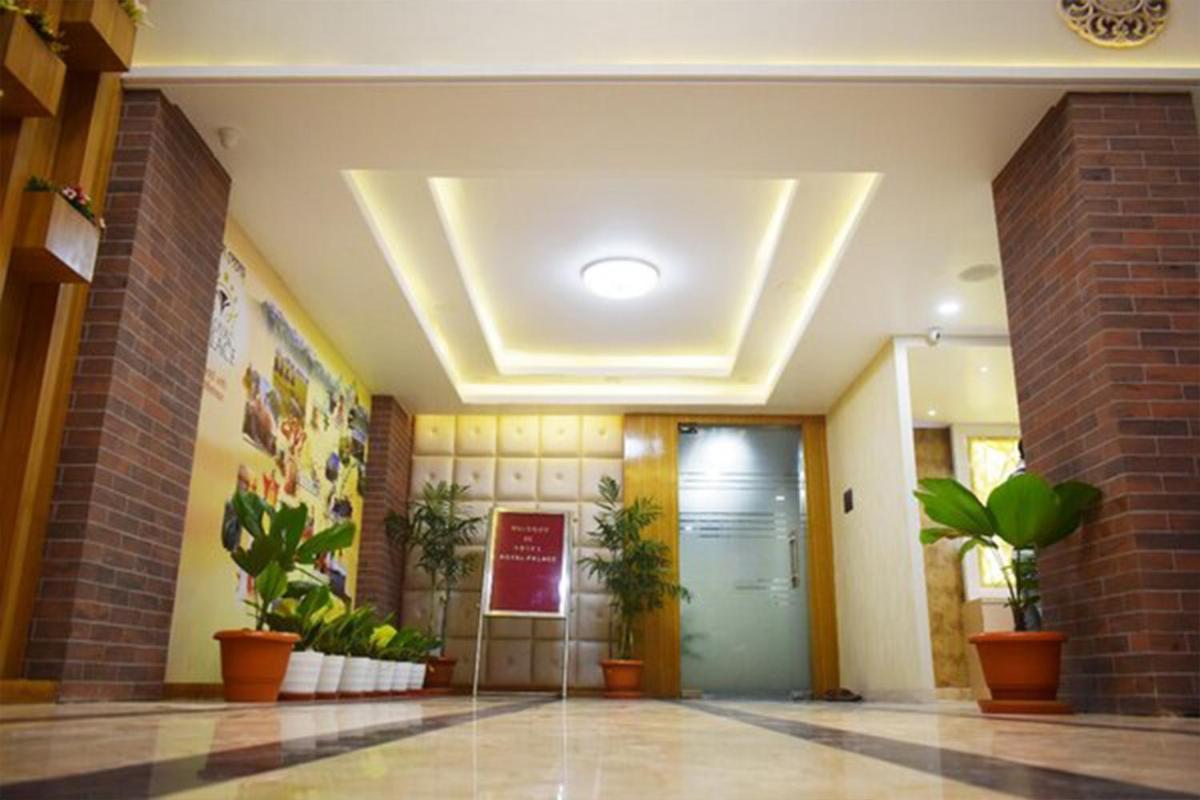 Hotel Royal Palace Bishnath Exterior photo