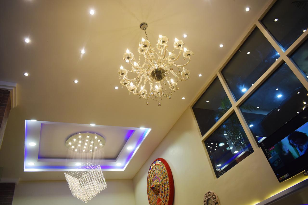 Hotel Royal Palace Bishnath Exterior photo