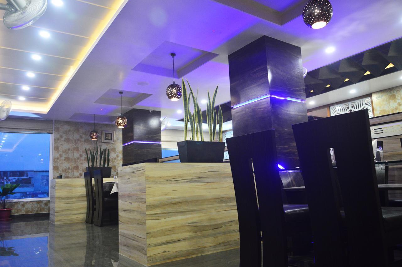 Hotel Royal Palace Bishnath Exterior photo